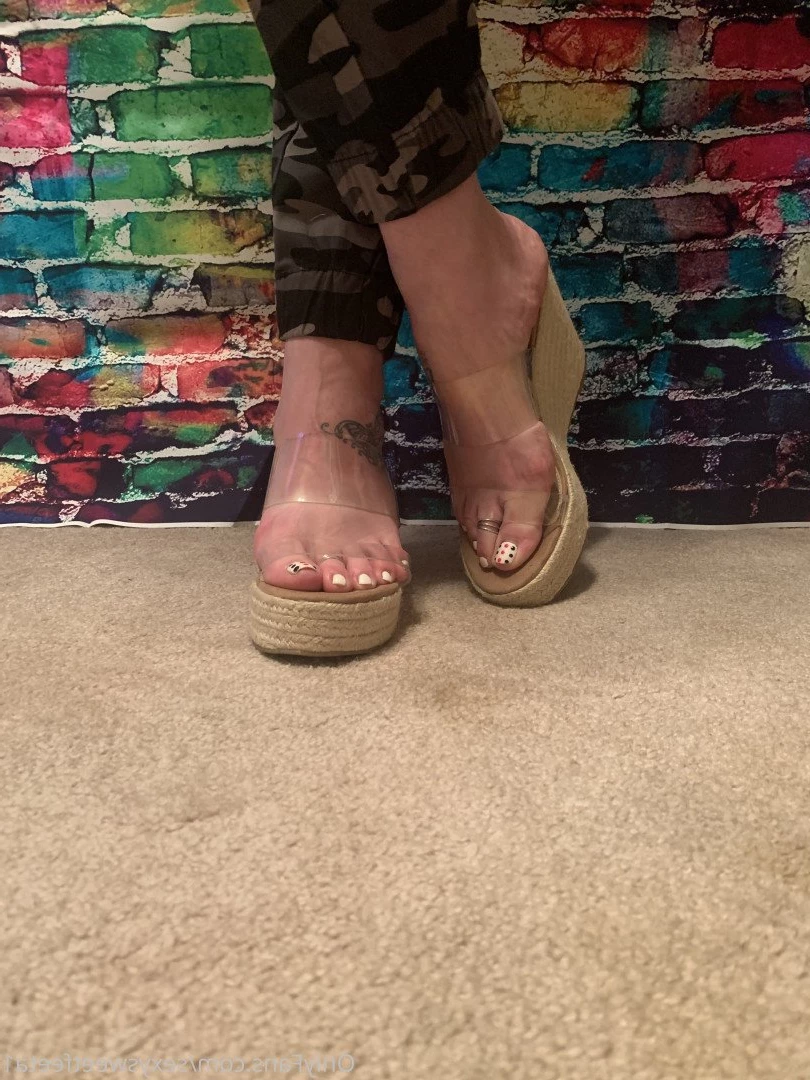 sexysweetfeetana [ sexysweetfeeta1 ] Onlyfans leaked photo 2779902 on Hotleaks.tv