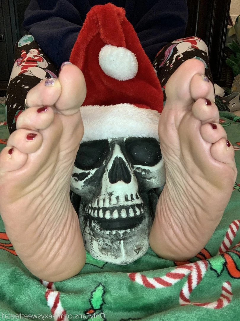 sexysweetfeetana [ sexysweetfeeta1 ] Onlyfans leaked photo 2780029 on Hotleaks.tv