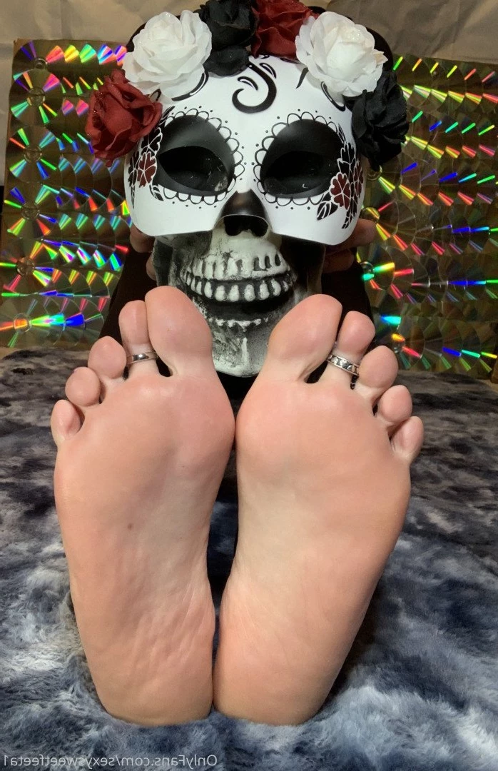 sexysweetfeetana [ sexysweetfeeta1 ] Onlyfans leaked photo 2780429 on Hotleaks.tv