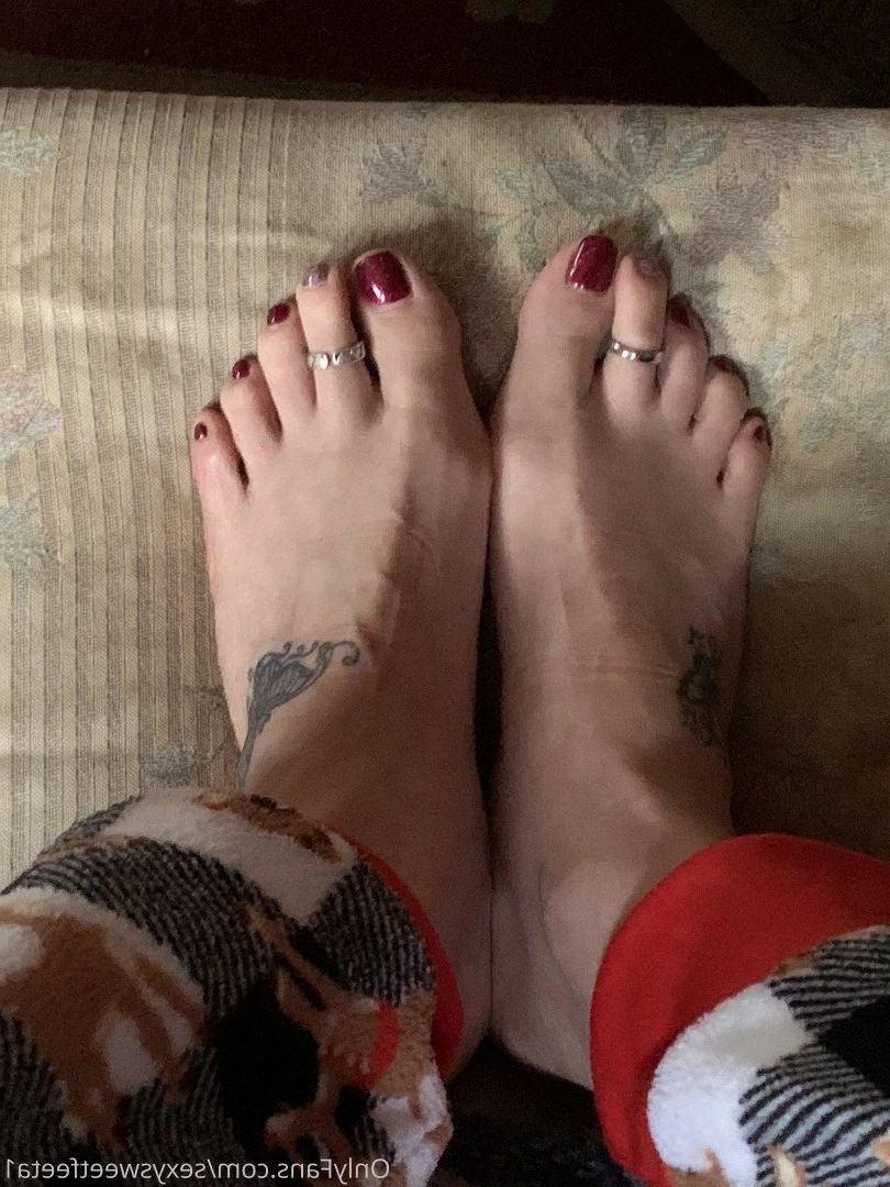 sexysweetfeetana [ sexysweetfeeta1 ] Onlyfans leaked photo 2780514 on Hotleaks.tv