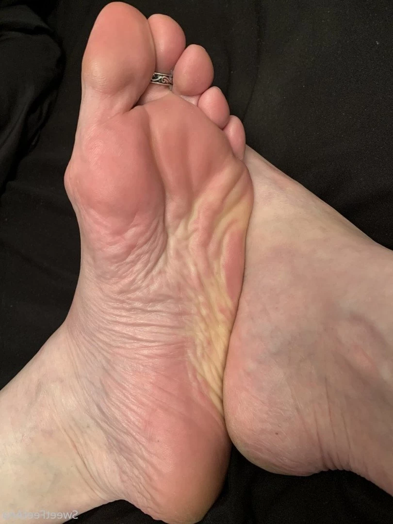 sexysweetfeetana [ sexysweetfeeta1 ] Onlyfans leaked photo 2780555 on Hotleaks.tv