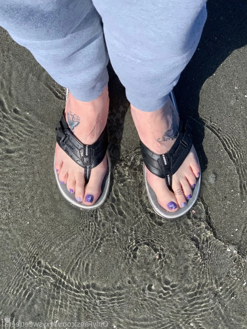 sexysweetfeetana [ sexysweetfeeta1 ] Onlyfans leaked photo 2780628 on Hotleaks.tv