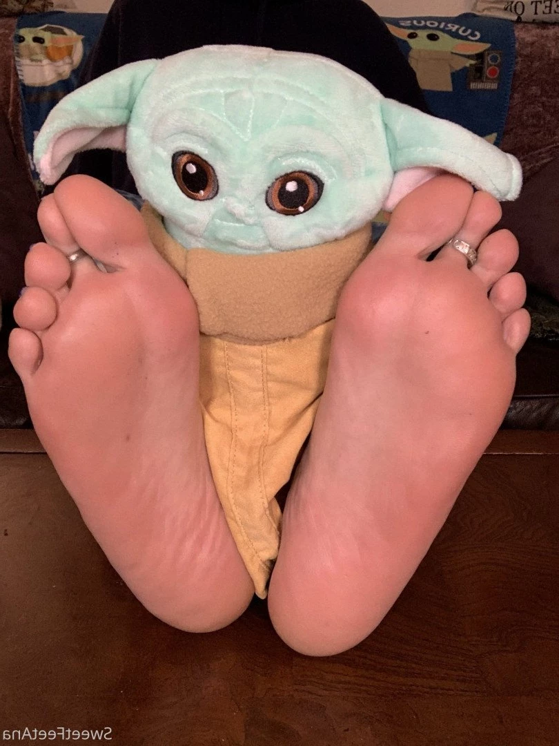 sexysweetfeetana [ sexysweetfeeta1 ] Onlyfans leaked photo 2781004 on Hotleaks.tv