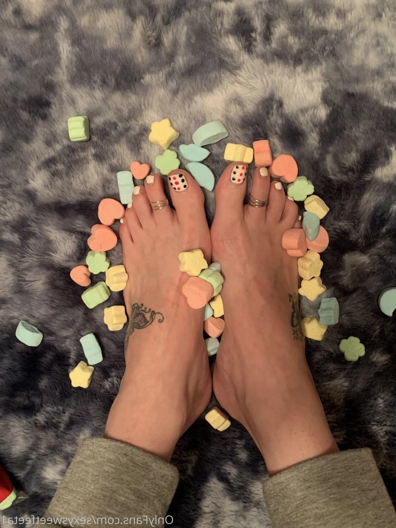 sexysweetfeetana [ sexysweetfeeta1 ] Onlyfans leaked photo 2781236 on Hotleaks.tv