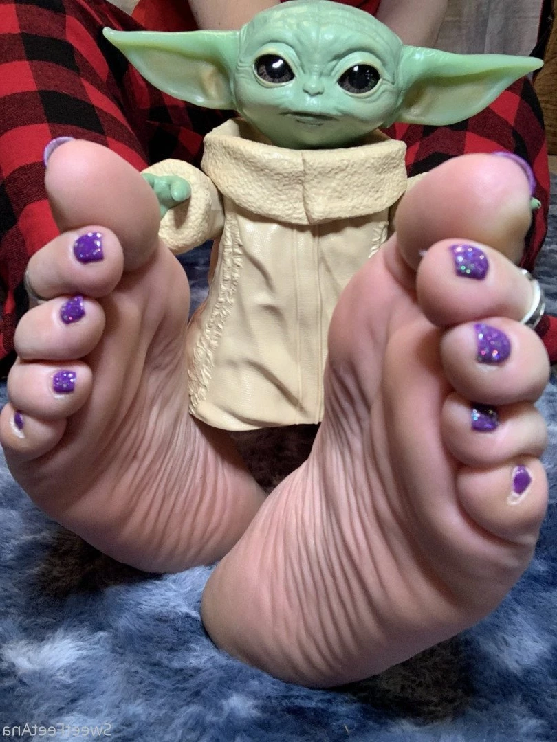 sexysweetfeetana [ sexysweetfeeta1 ] Onlyfans leaked photo 2781413 on Hotleaks.tv
