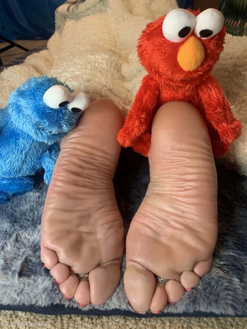 sexysweetfeetana [ sexysweetfeeta1 ] Onlyfans leaked photo 2781864 on Hotleaks.tv