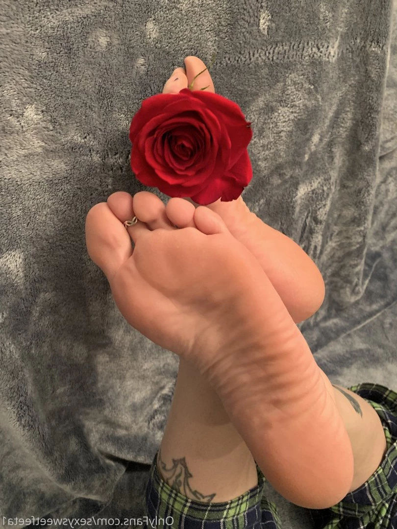 sexysweetfeetana [ sexysweetfeeta1 ] Onlyfans leaked photo 2782081 on Hotleaks.tv