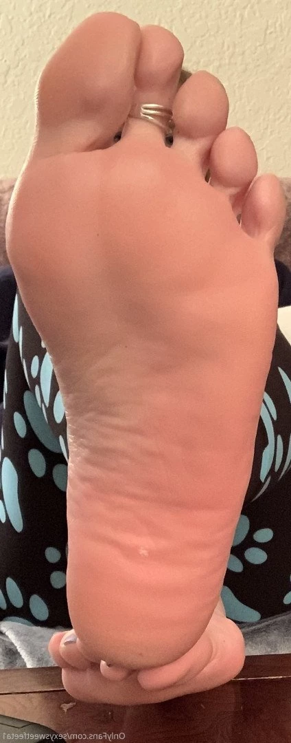 sexysweetfeetana [ sexysweetfeeta1 ] Onlyfans leaked photo 2782468 on Hotleaks.tv