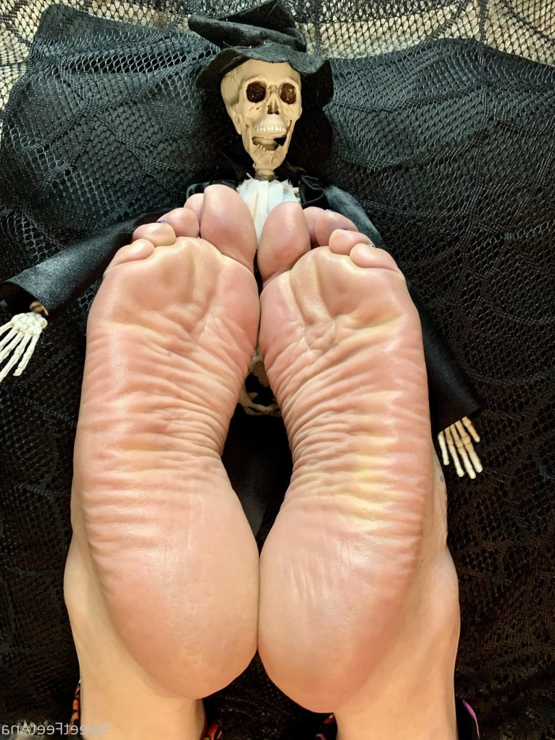 sexysweetfeetana [ sexysweetfeeta1 ] Onlyfans leaked photo 2782479 on Hotleaks.tv