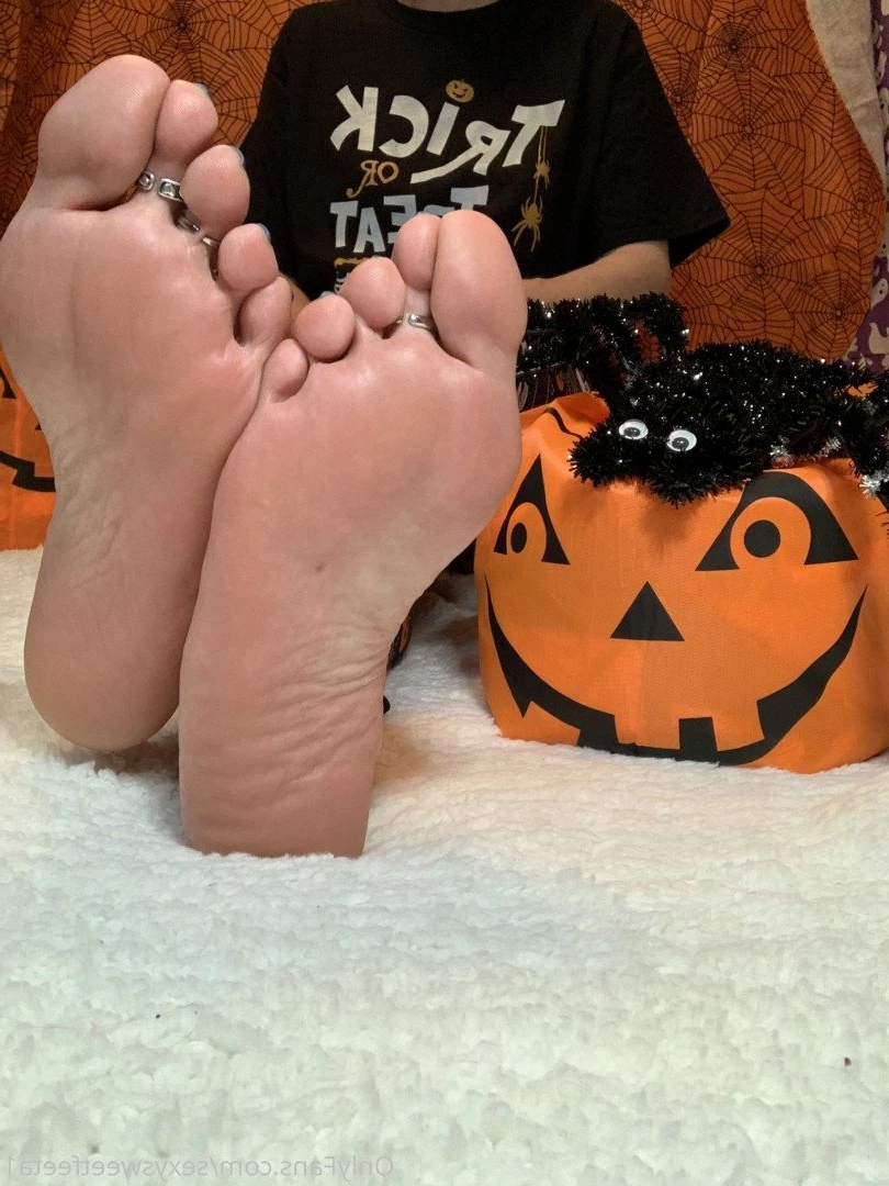 sexysweetfeetana [ sexysweetfeeta1 ] Onlyfans leaked photo 2782711 on Hotleaks.tv