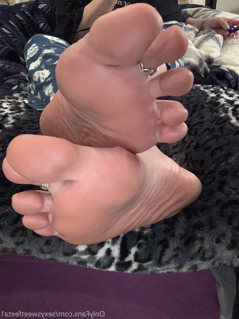 sexysweetfeetana [ sexysweetfeeta1 ] Onlyfans leaked photo 2782820 on Hotleaks.tv