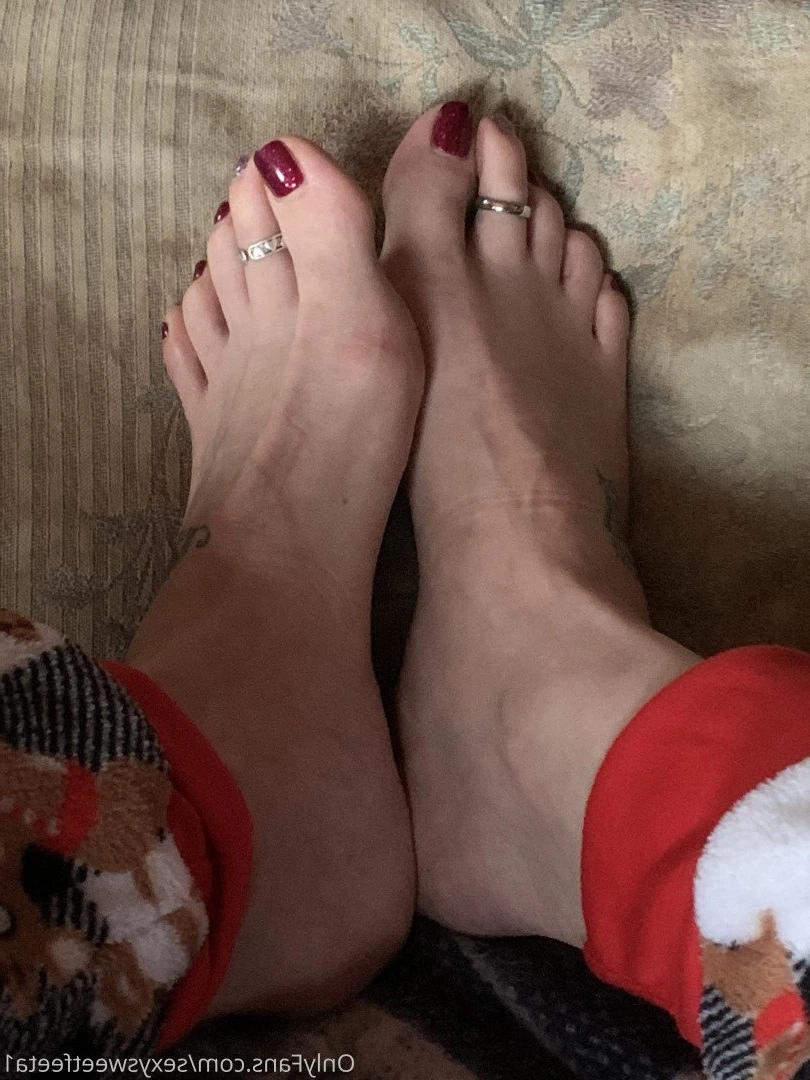 sexysweetfeetana [ sexysweetfeeta1 ] Onlyfans leaked photo 2782836 on Hotleaks.tv