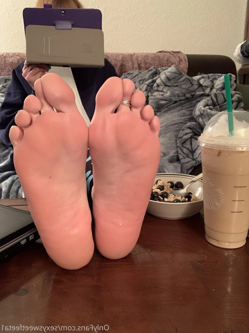 sexysweetfeetana [ sexysweetfeeta1 ] Onlyfans leaked photo 2783066 on Hotleaks.tv