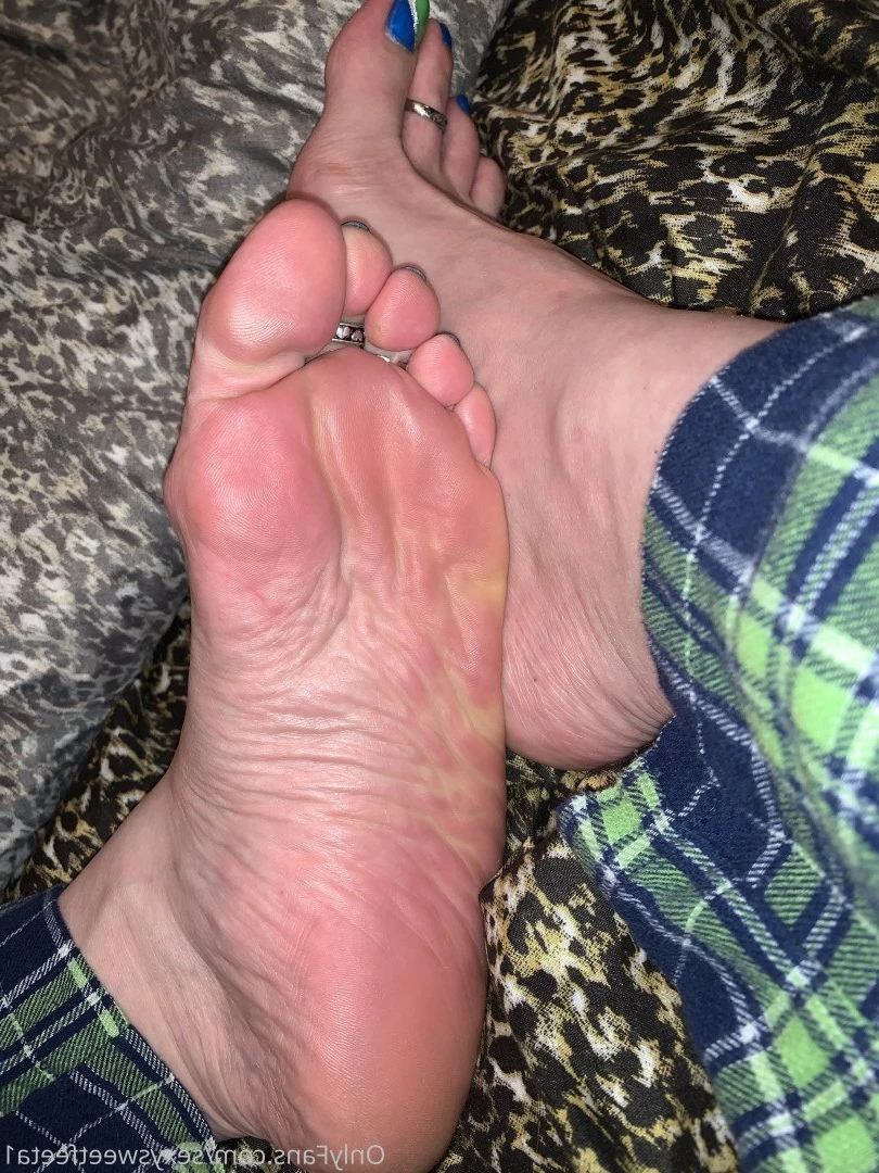 sexysweetfeetana [ sexysweetfeeta1 ] Onlyfans leaked photo 2783098 on Hotleaks.tv