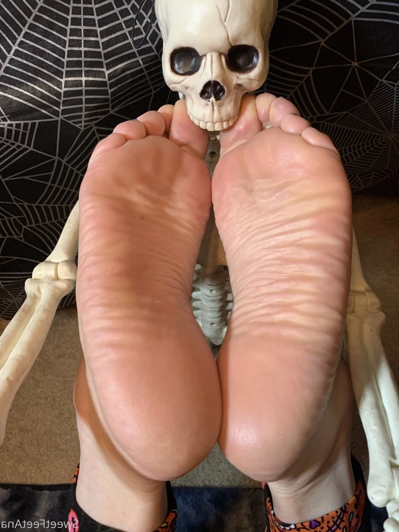 sexysweetfeetana [ sexysweetfeeta1 ] Onlyfans leaked photo 2783558 on Hotleaks.tv