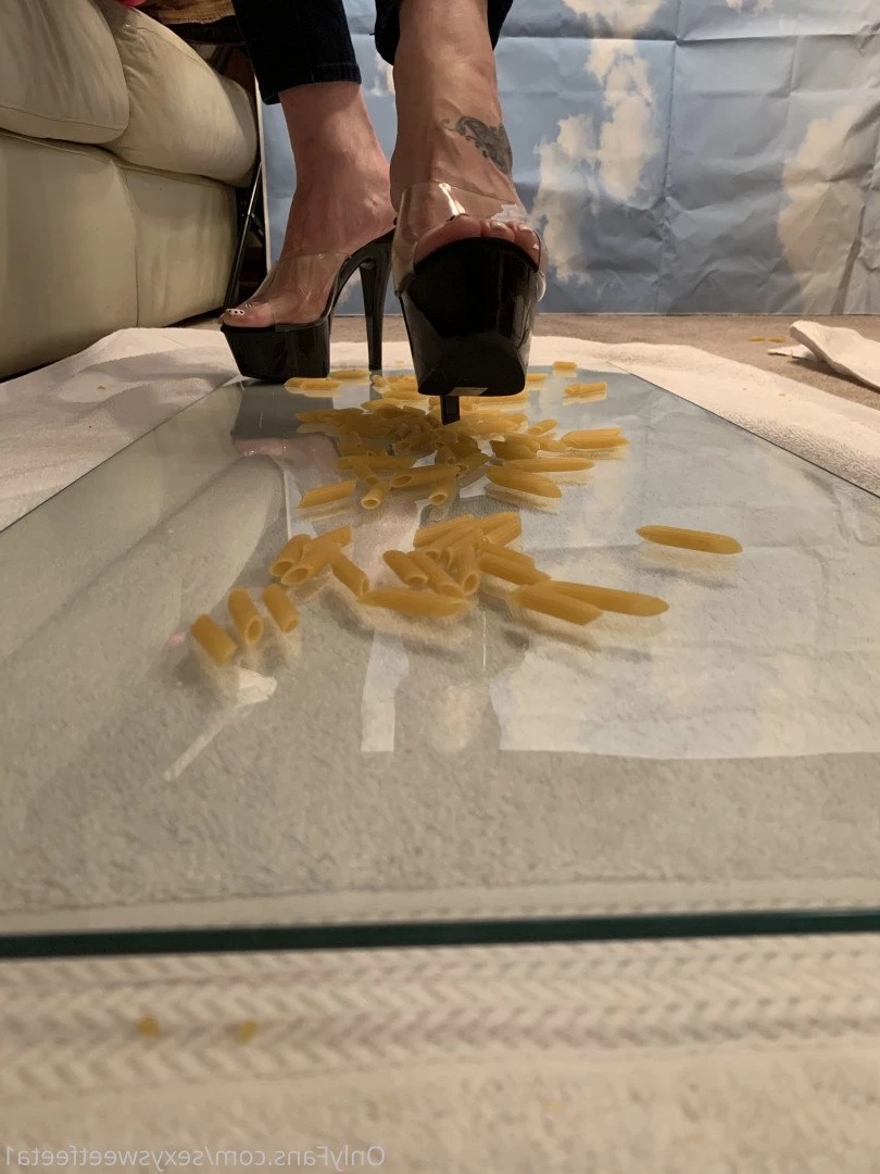 sexysweetfeetana [ sexysweetfeeta1 ] Onlyfans leaked photo 2784279 on Hotleaks.tv