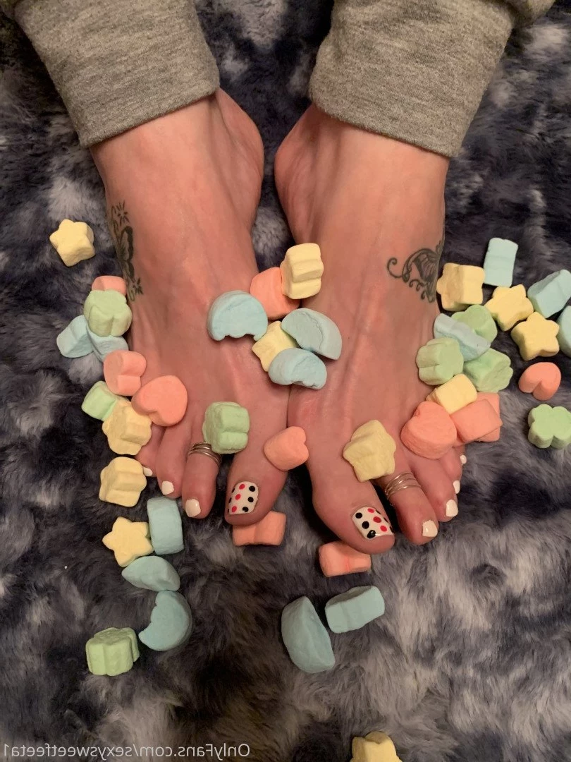 sexysweetfeetana [ sexysweetfeeta1 ] Onlyfans leaked photo 2785419 on Hotleaks.tv