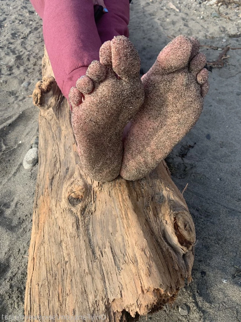 sexysweetfeetana [ sexysweetfeeta1 ] Onlyfans leaked photo 2786046 on Hotleaks.tv
