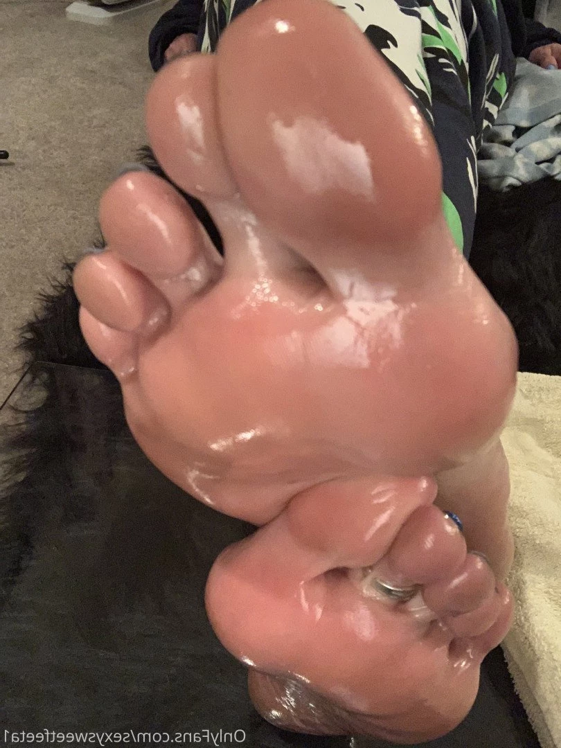 sexysweetfeetana [ sexysweetfeeta1 ] Onlyfans leaked photo 2786123 on Hotleaks.tv