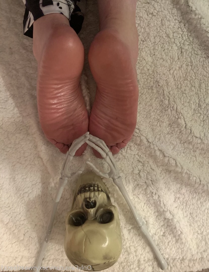 sexysweetfeetana [ sexysweetfeeta1 ] Onlyfans leaked photo 2786557 on Hotleaks.tv