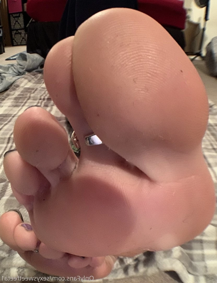 sexysweetfeetana [ sexysweetfeeta1 ] Onlyfans leaked photo 2787134 on Hotleaks.tv
