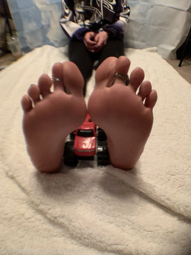 sexysweetfeetana [ sexysweetfeeta1 ] Onlyfans leaked photo 2787570 on Hotleaks.tv