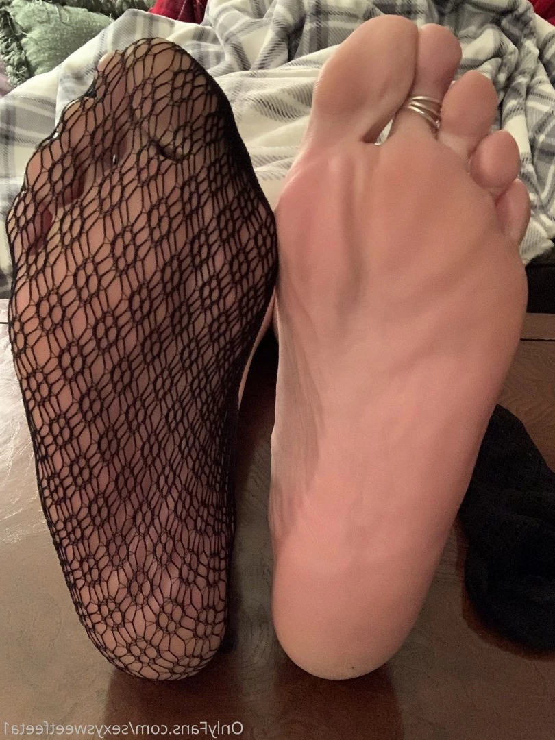 sexysweetfeetana [ sexysweetfeeta1 ] Onlyfans leaked photo 2788790 on Hotleaks.tv