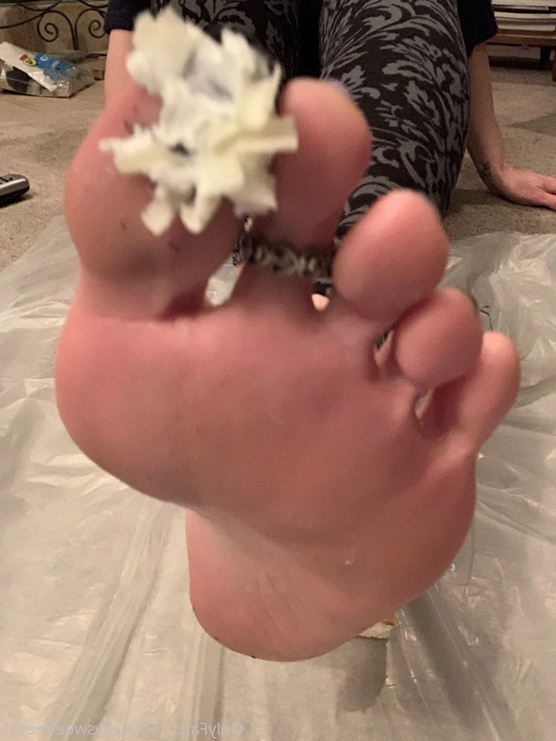sexysweetfeetana [ sexysweetfeeta1 ] Onlyfans leaked photo 2788987 on Hotleaks.tv
