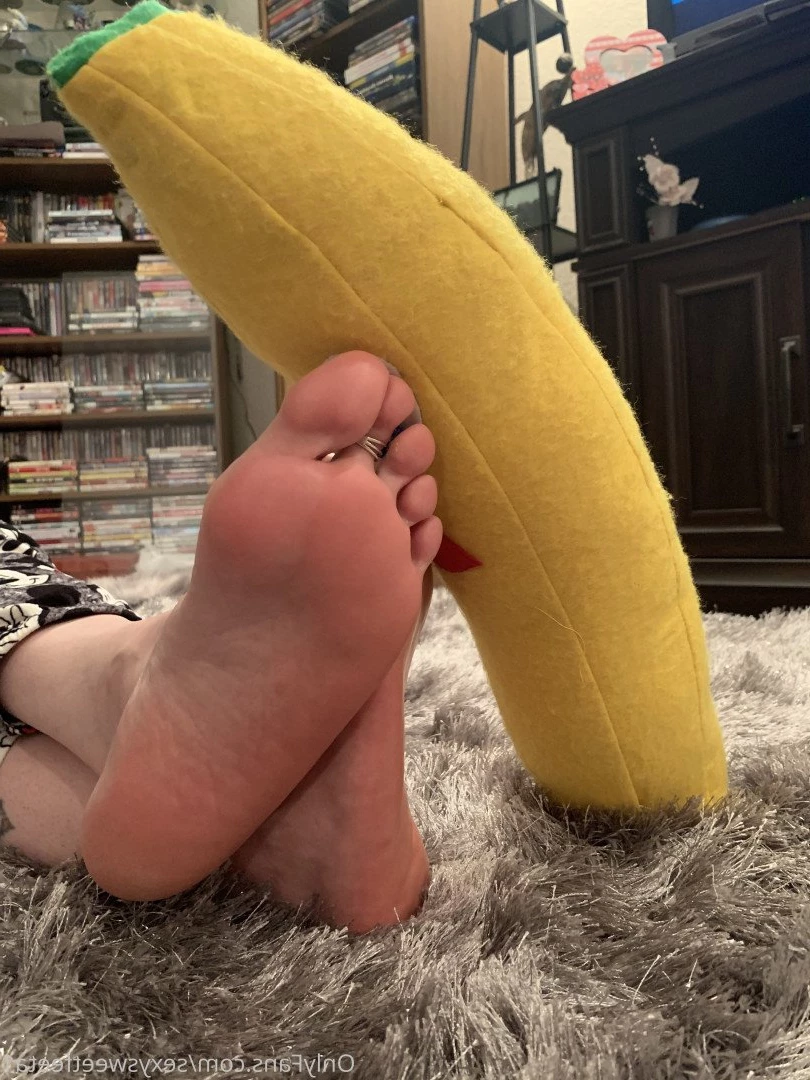 sexysweetfeetana [ sexysweetfeeta1 ] Onlyfans leaked photo 2789101 on Hotleaks.tv