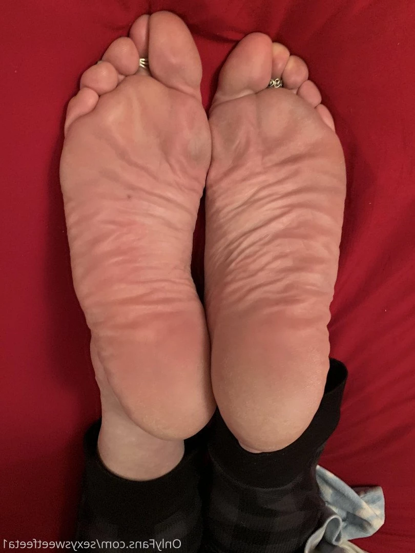 sexysweetfeetana [ sexysweetfeeta1 ] Onlyfans leaked photo 2789151 on Hotleaks.tv