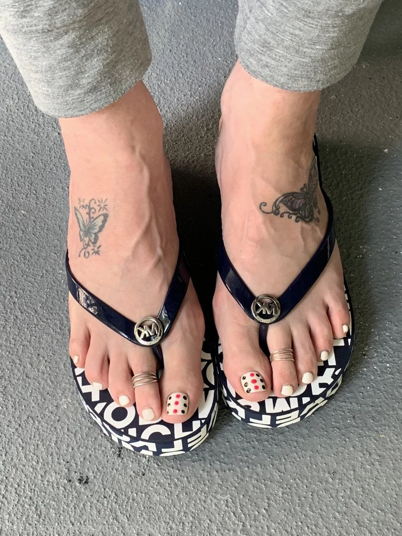 sexysweetfeetana [ sexysweetfeeta1 ] Onlyfans leaked photo 2789248 on Hotleaks.tv