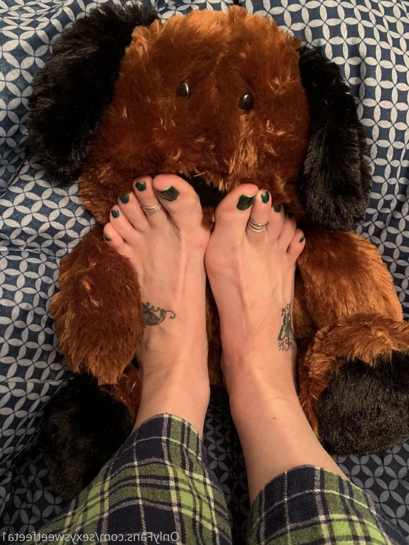 sexysweetfeetana [ sexysweetfeeta1 ] Onlyfans leaked photo 2789346 on Hotleaks.tv