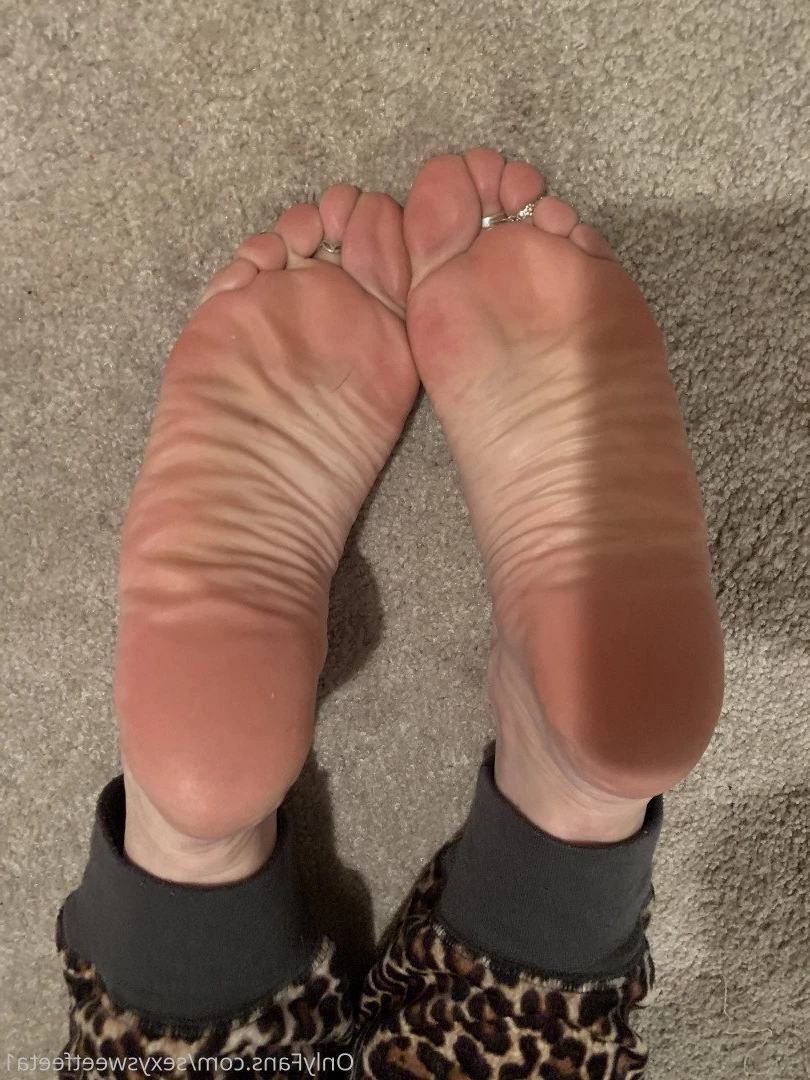 sexysweetfeetana [ sexysweetfeeta1 ] Onlyfans leaked photo 2789411 on Hotleaks.tv