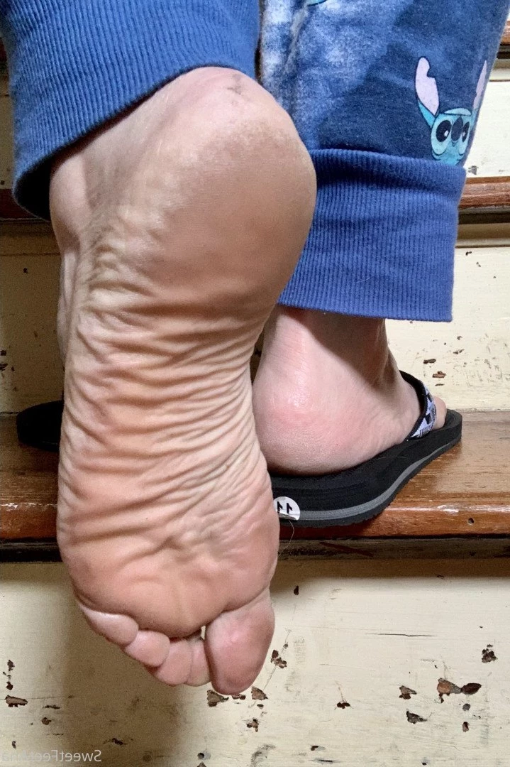 sexysweetfeetana [ sexysweetfeeta1 ] Onlyfans leaked photo 2789914 on Hotleaks.tv