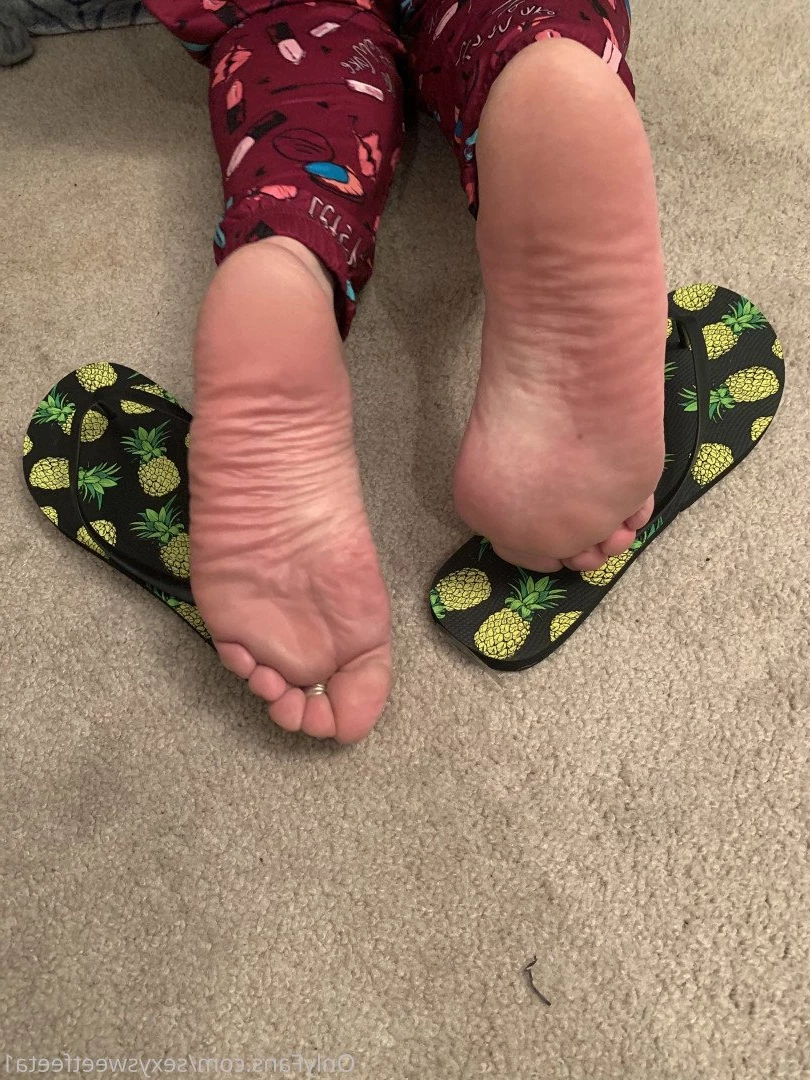 sexysweetfeetana [ sexysweetfeeta1 ] Onlyfans leaked photo 2789969 on Hotleaks.tv