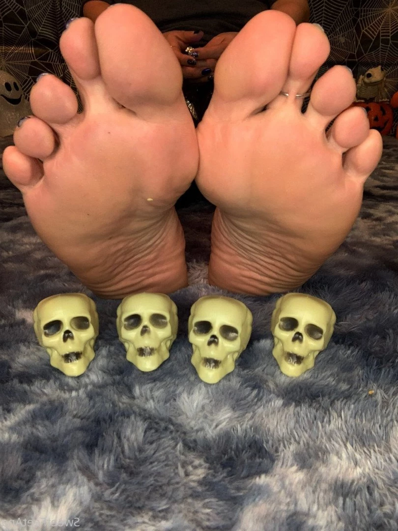 sexysweetfeetana [ sexysweetfeeta1 ] Onlyfans leaked photo 2790057 on Hotleaks.tv