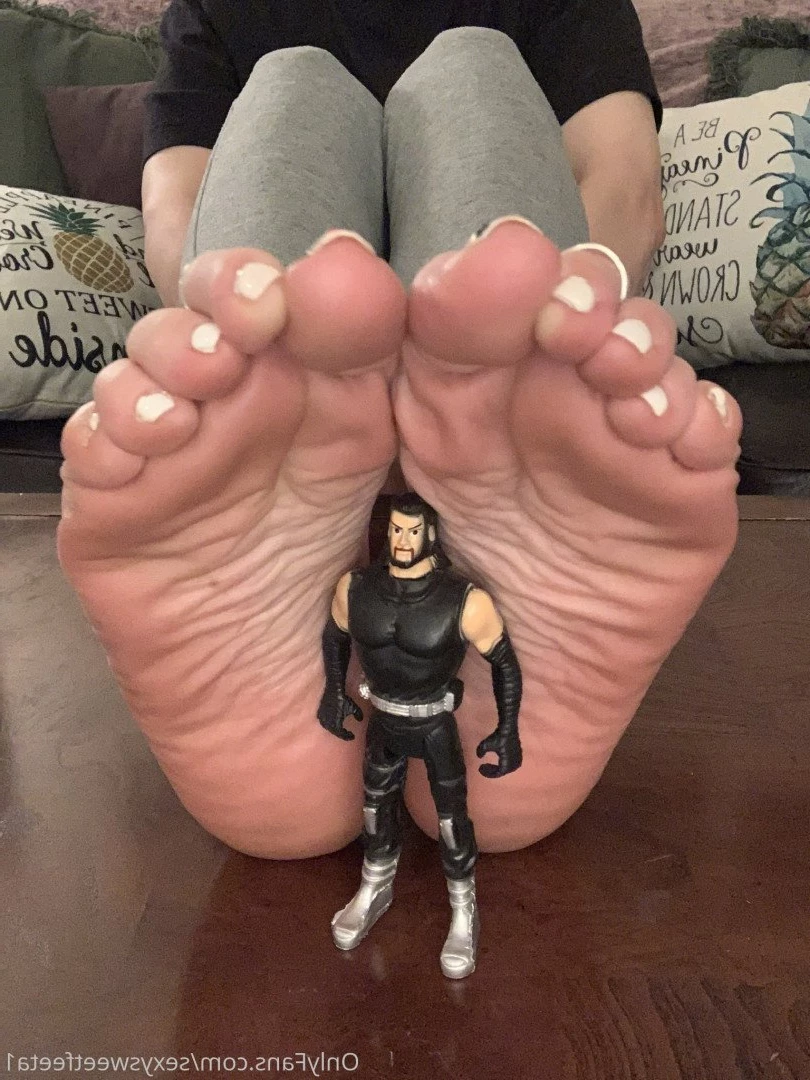 sexysweetfeetana [ sexysweetfeeta1 ] Onlyfans leaked photo 2790215 on Hotleaks.tv