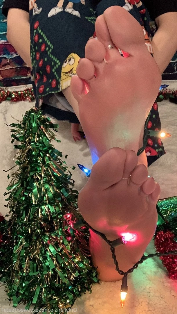 sexysweetfeetana [ sexysweetfeeta1 ] Onlyfans leaked photo 2790260 on Hotleaks.tv