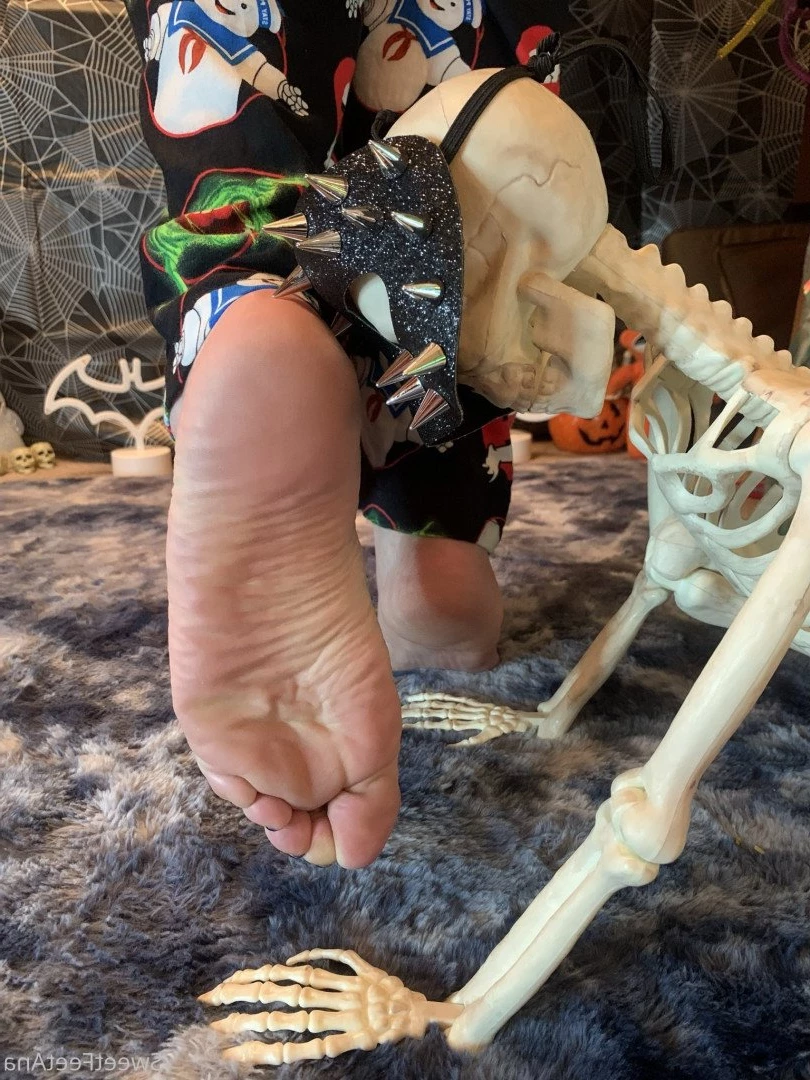 sexysweetfeetana [ sexysweetfeeta1 ] Onlyfans leaked photo 2790506 on Hotleaks.tv