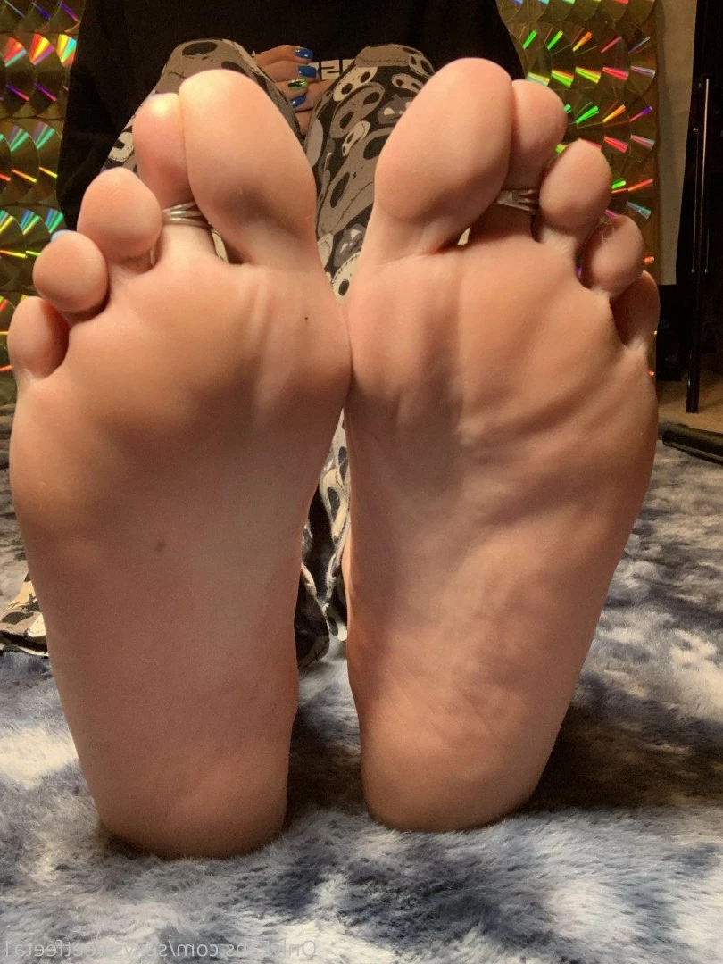 sexysweetfeetana [ sexysweetfeeta1 ] Onlyfans leaked photo 2790657 on Hotleaks.tv