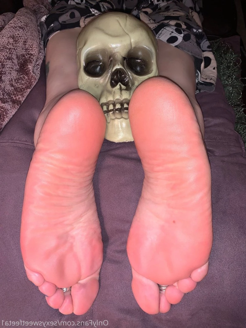 sexysweetfeetana [ sexysweetfeeta1 ] Onlyfans leaked photo 2790791 on Hotleaks.tv