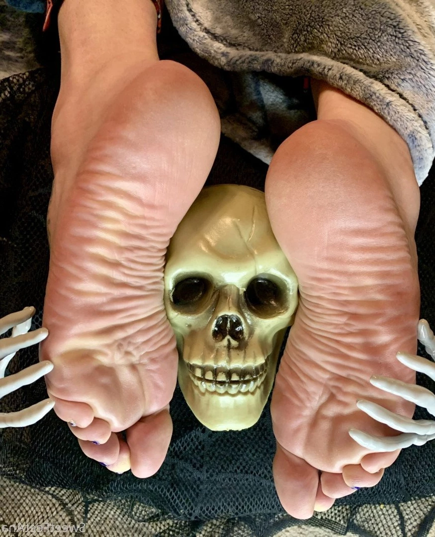 sexysweetfeetana [ sexysweetfeeta1 ] Onlyfans leaked photo 2790955 on Hotleaks.tv