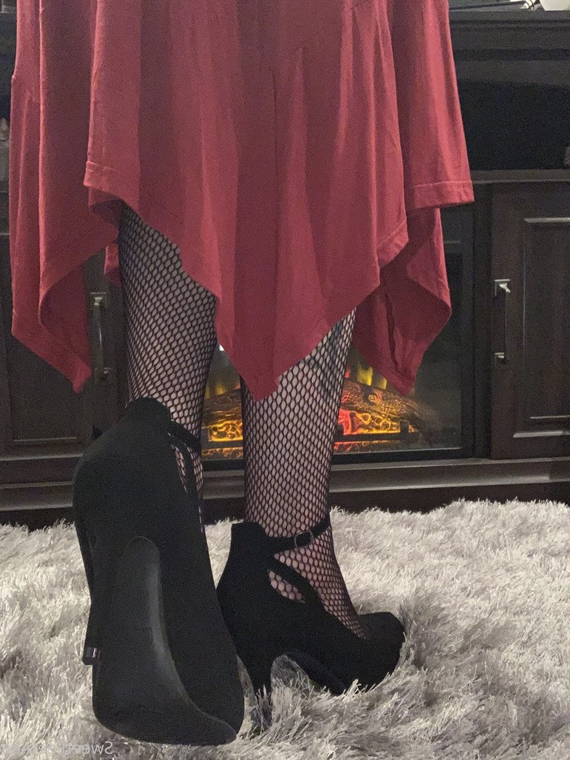 sexysweetfeetana [ sexysweetfeeta1 ] Onlyfans leaked photo 2791782 on Hotleaks.tv