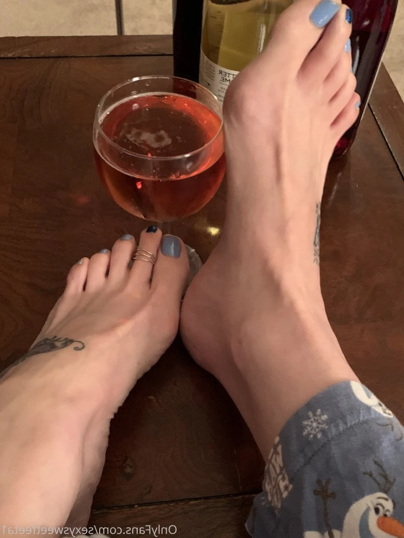 sexysweetfeetana [ sexysweetfeeta1 ] Onlyfans leaked photo 2792082 on Hotleaks.tv