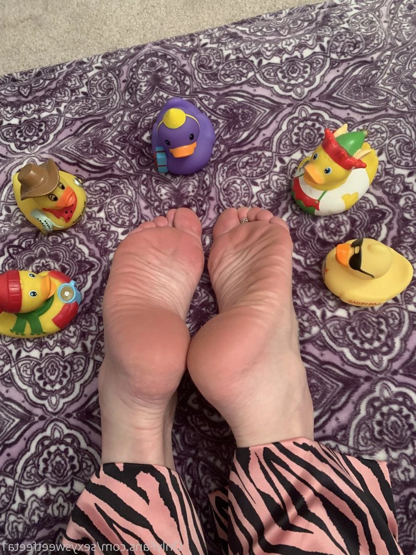 sexysweetfeetana [ sexysweetfeeta1 ] Onlyfans leaked photo 2792501 on Hotleaks.tv