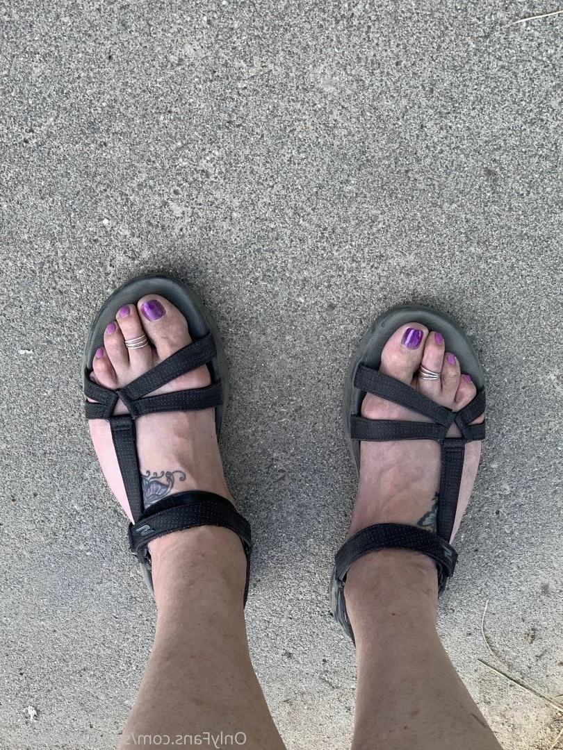 sexysweetfeetana [ sexysweetfeeta1 ] Onlyfans leaked photo 2792724 on Hotleaks.tv