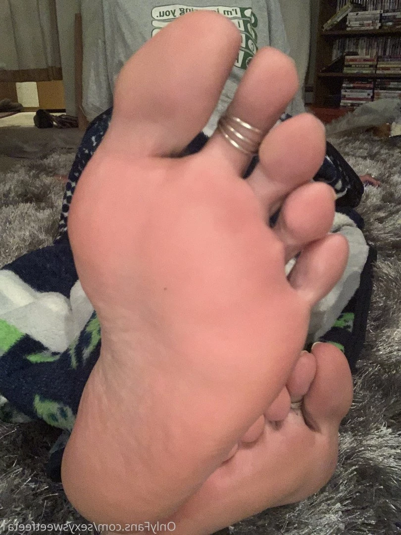 sexysweetfeetana [ sexysweetfeeta1 ] Onlyfans leaked photo 2792880 on Hotleaks.tv