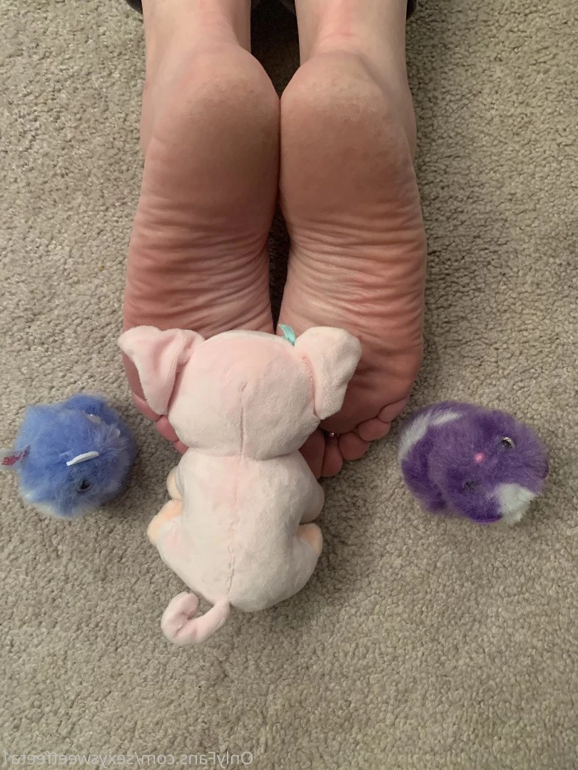 sexysweetfeetana [ sexysweetfeeta1 ] Onlyfans leaked photo 2793363 on Hotleaks.tv