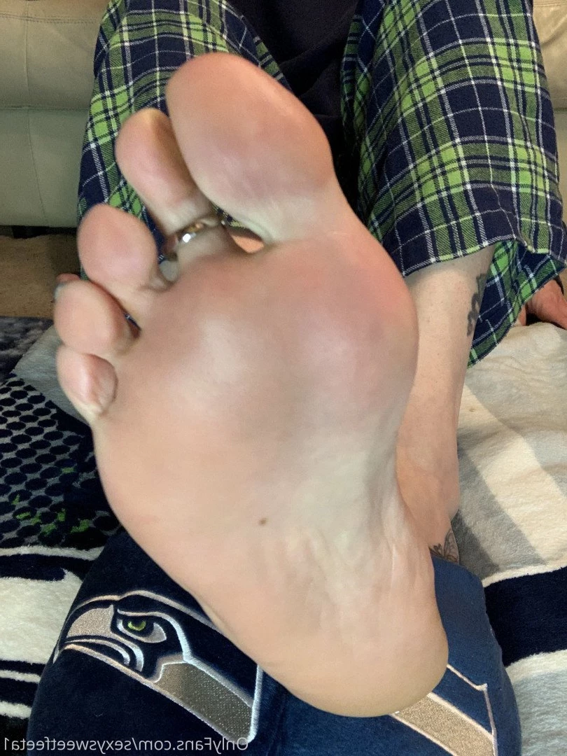 sexysweetfeetana [ sexysweetfeeta1 ] Onlyfans leaked photo 2793497 on Hotleaks.tv