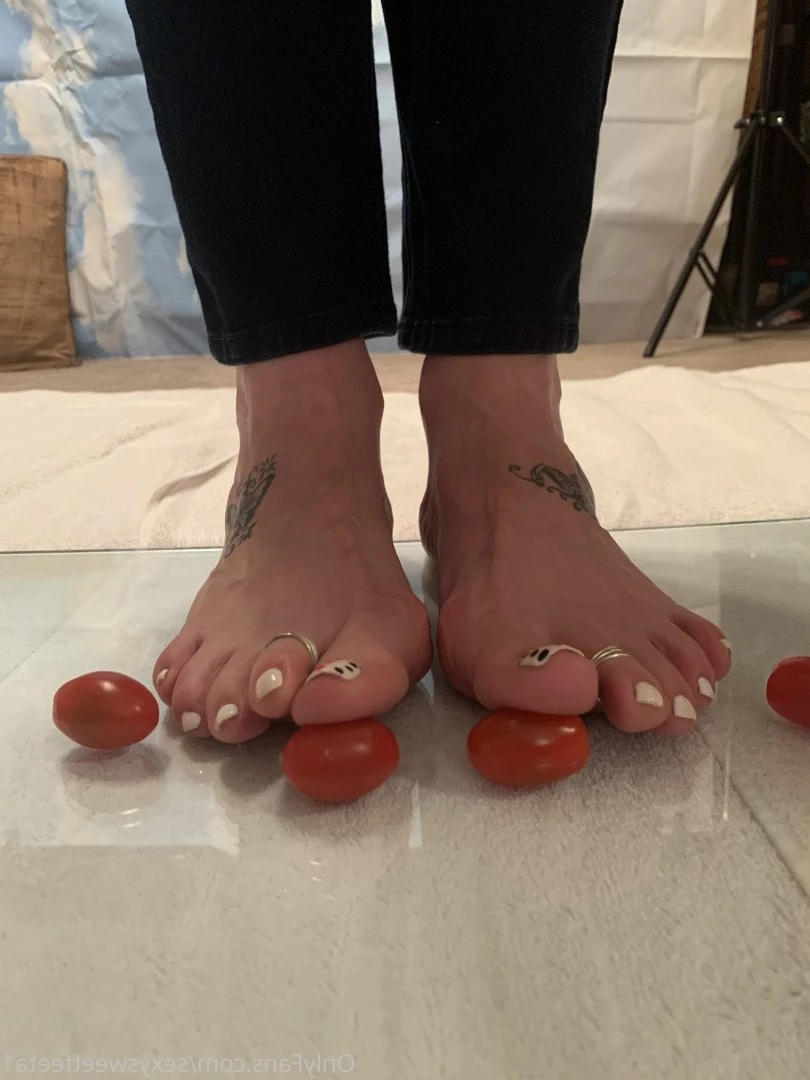 sexysweetfeetana [ sexysweetfeeta1 ] Onlyfans leaked photo 2793779 on Hotleaks.tv